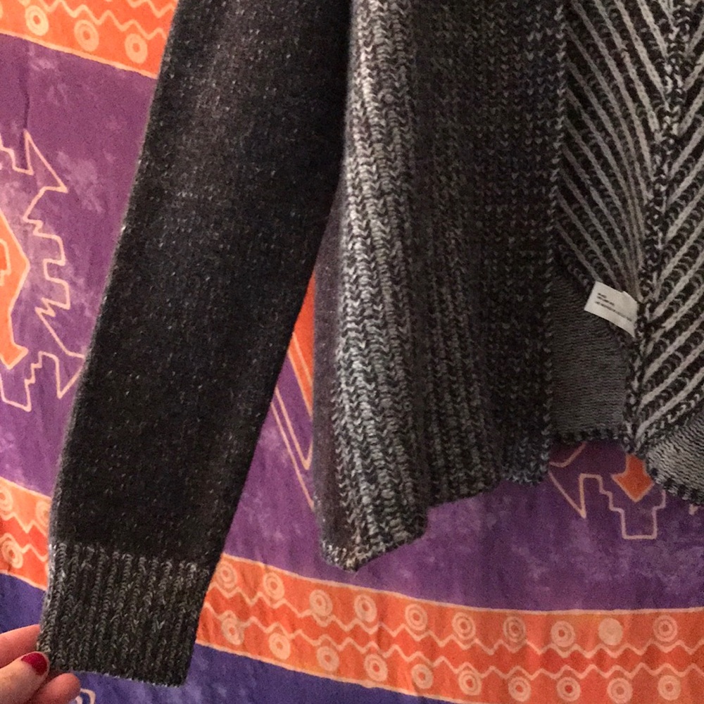 Gap Sweater - Picture 2 of 5